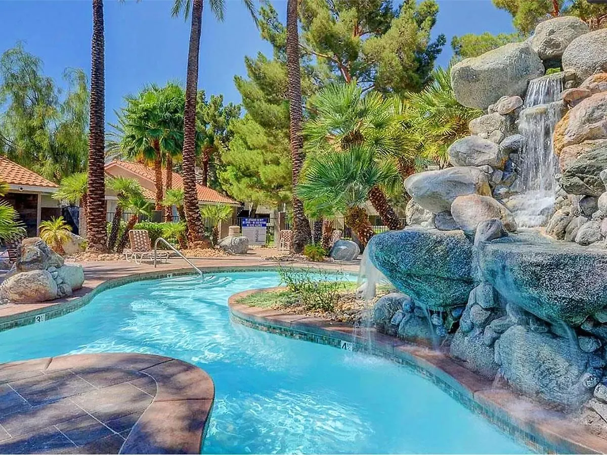 Upgraded & Stylish, Pool, Hot Tub, Walk To Strip! Apartment Las Vegas