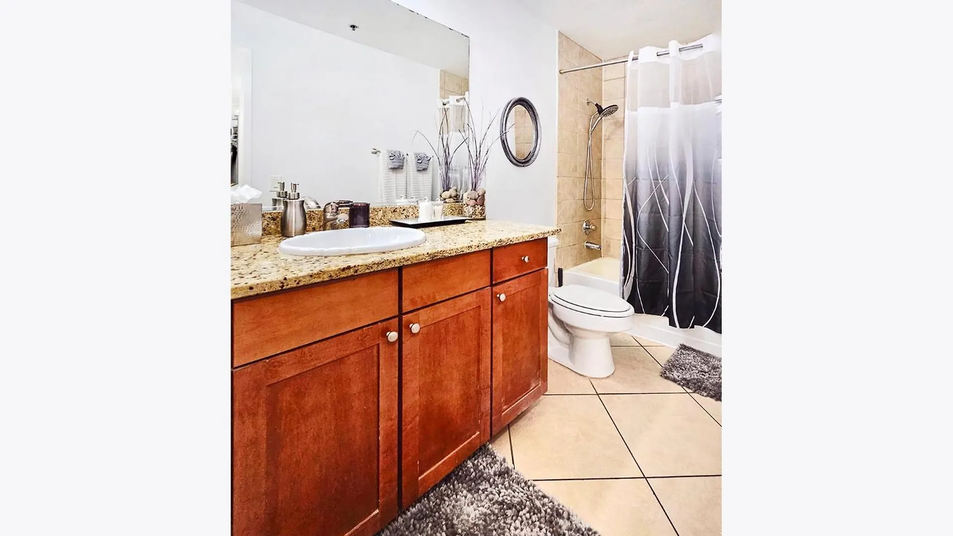 Upgraded & Stylish, Pool, Hot Tub, Walk To Strip! Apartment Las Vegas United States