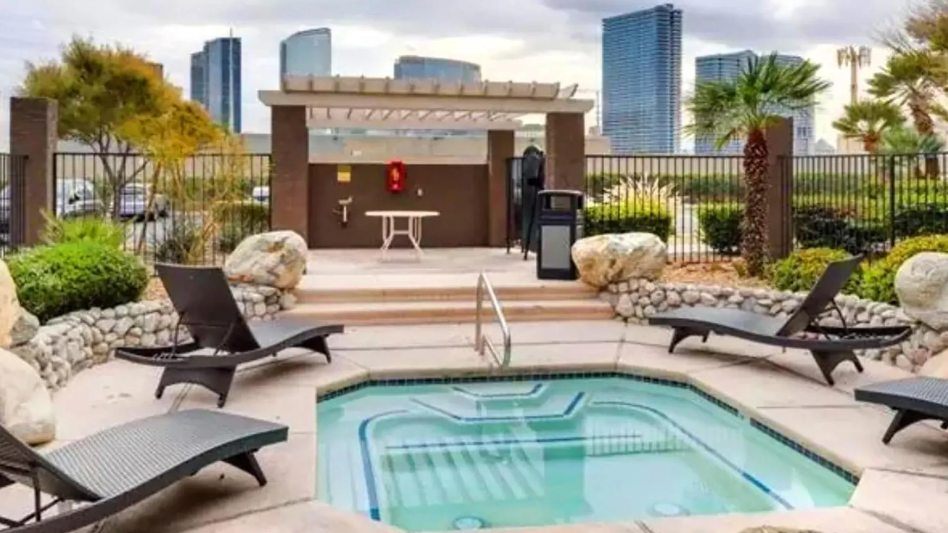 Upgraded & Stylish, Pool, Hot Tub, Walk To Strip! Apartment Las Vegas 0*,  United States